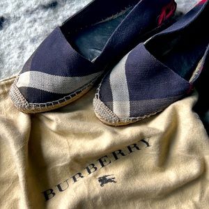 Burberry espadrilles in Navy check with red size 41
